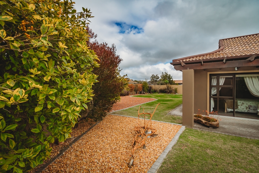 4 Bedroom Property for Sale in Earls Court Lifestyle Estate Western Cape